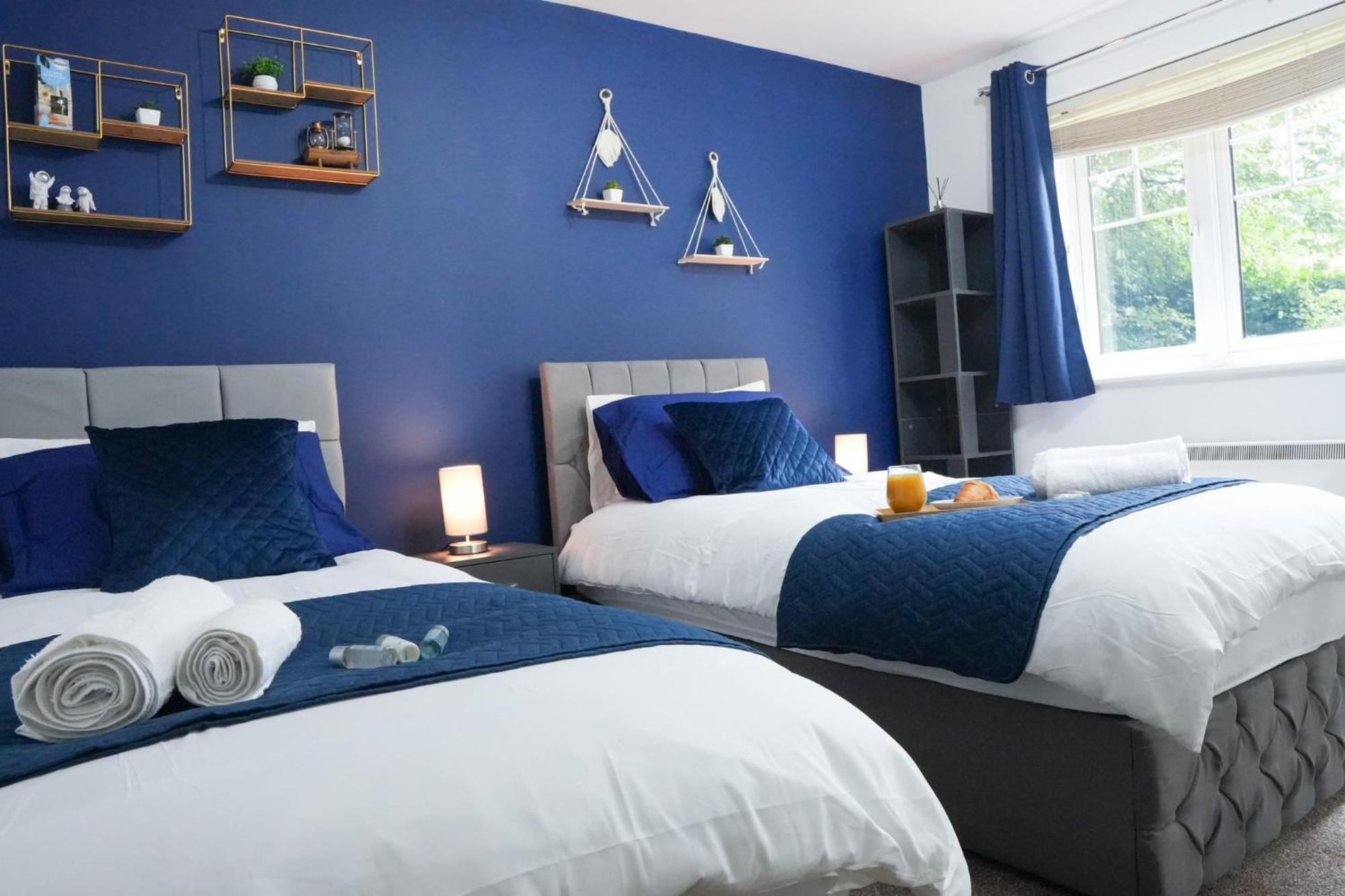 Whole 2-Bed Apartment - Contractors, Professionals, Ulez Free, Free Parking, B'Ham City 10Mins Birmingham Buitenkant foto